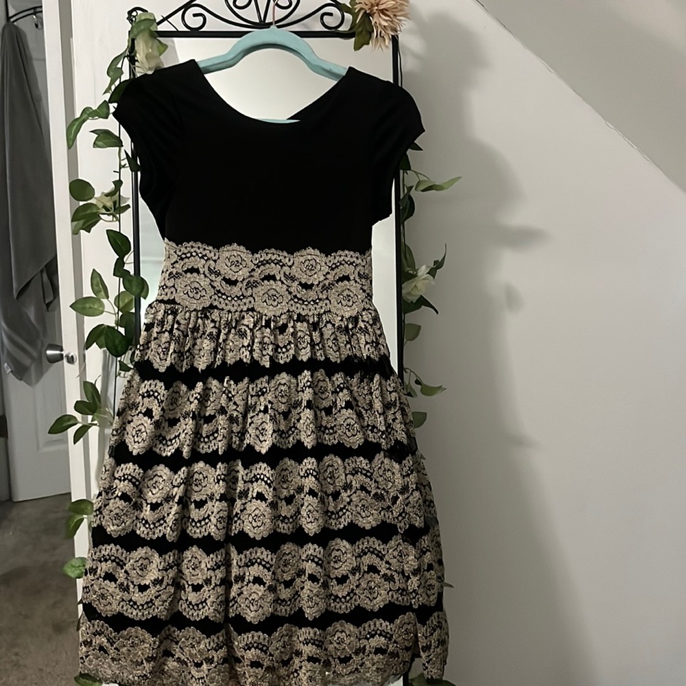 Perfect condition loved just not my style never worn